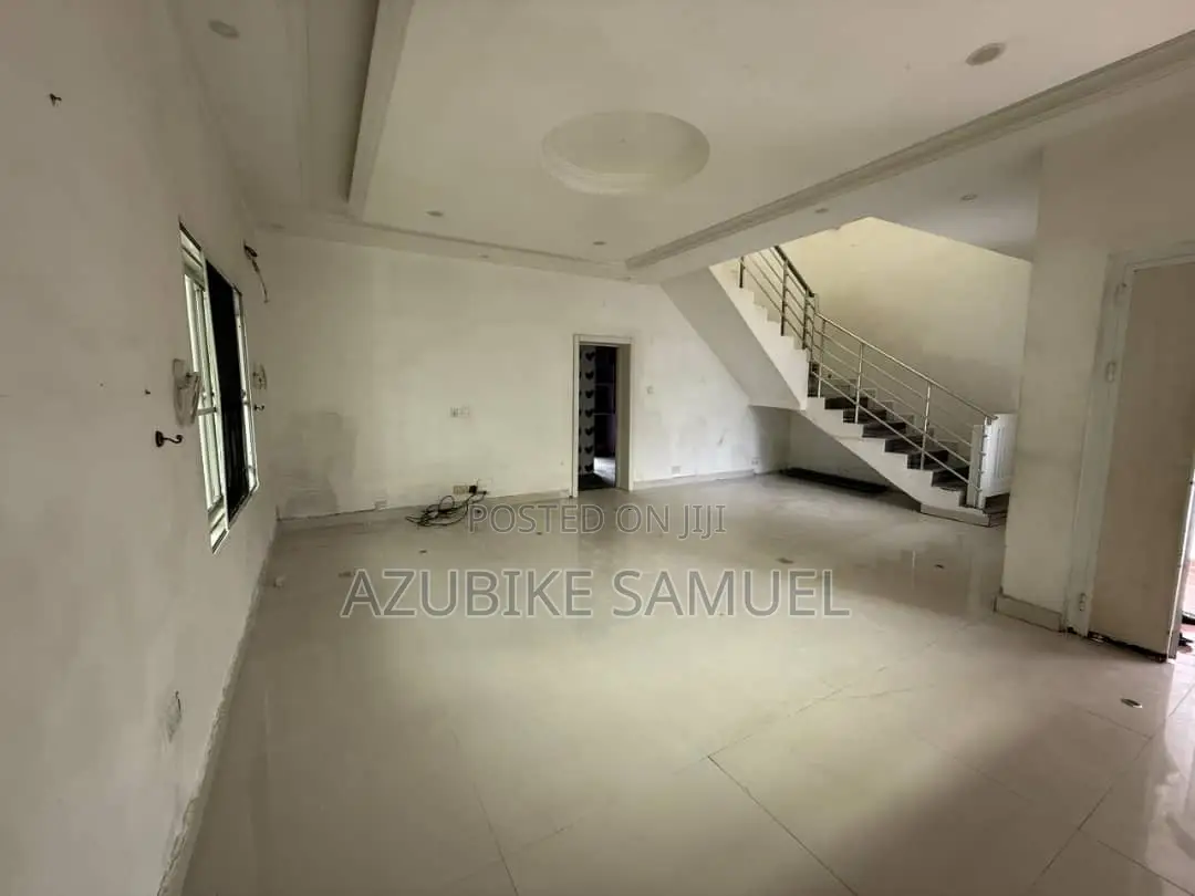 5bdrm Duplex in Parkview for rent in Parkview Estate