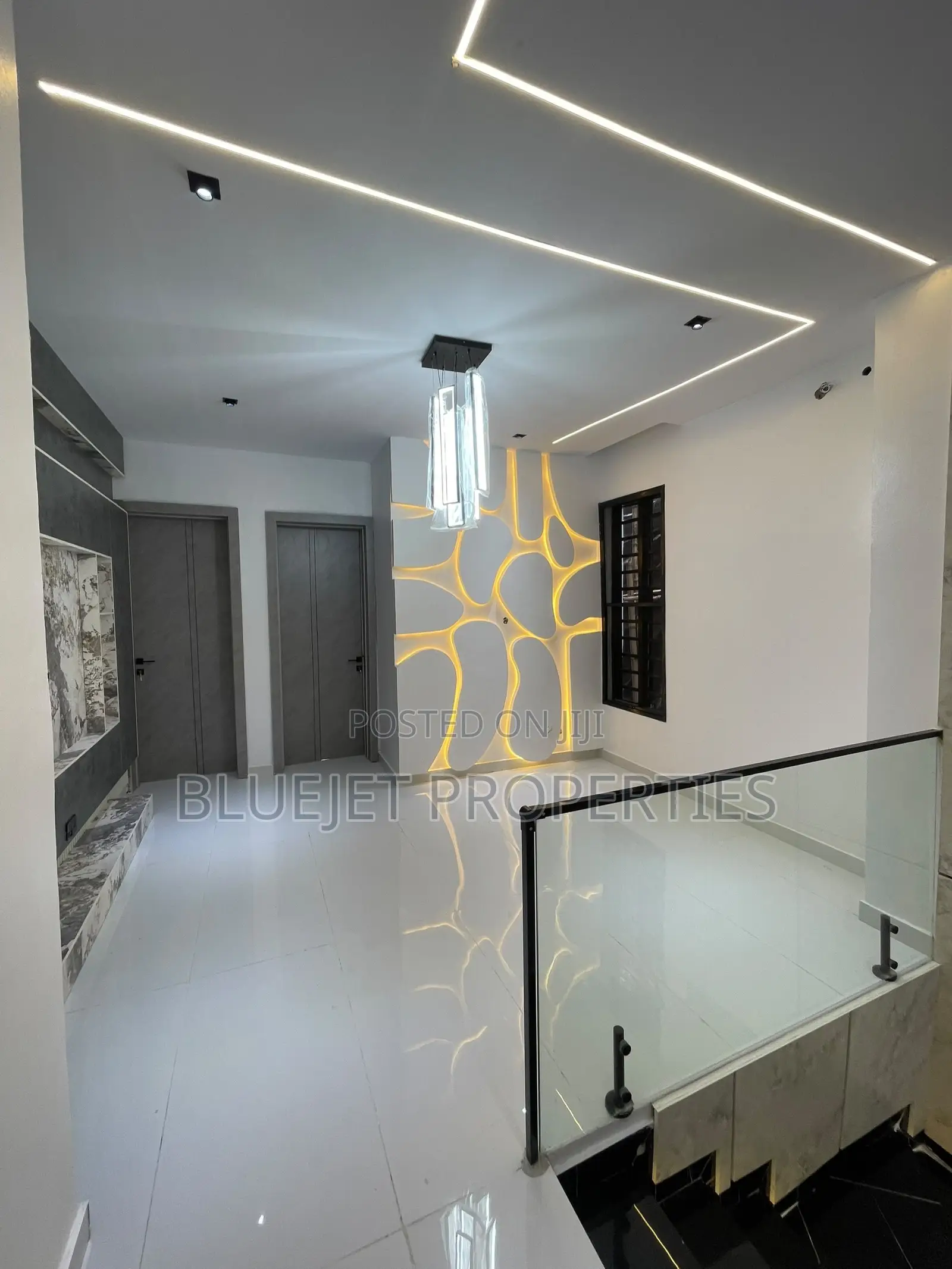 5bdrm Duplex in Ikota for sale in Ikota
