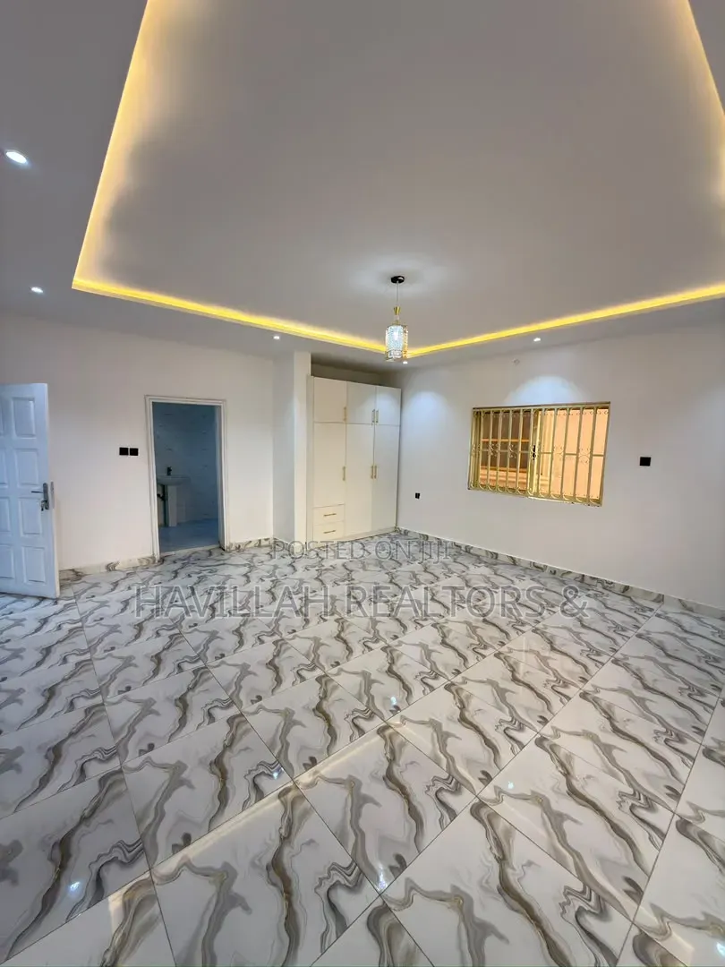 3bdrm Apartment in Ogba GRA for sale in Ogba GRA