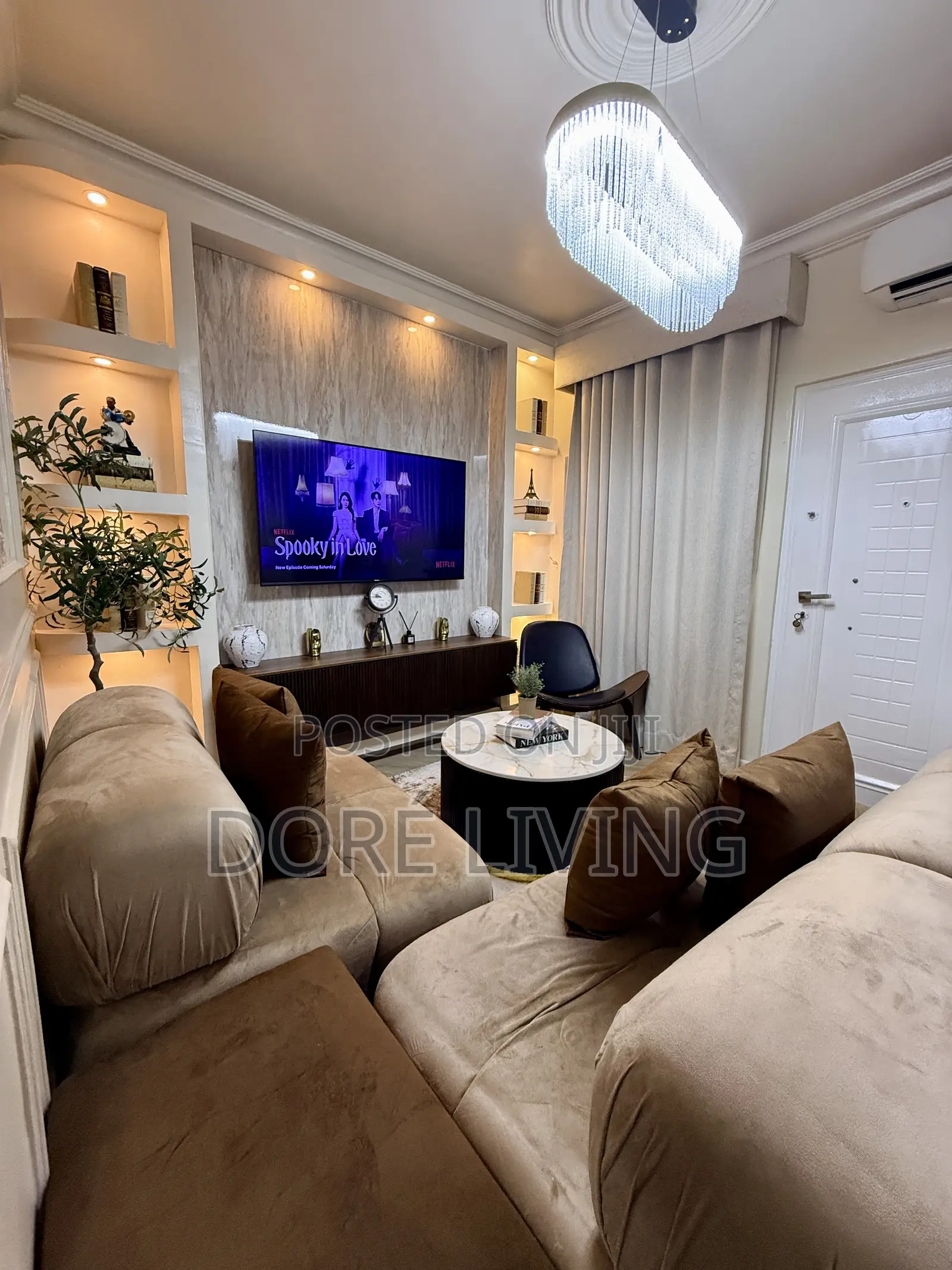 BOOK Modern 1-Bedroom Apartment (1) | Lekki Phase 1| No Caution Fees in Lekki Phase 1