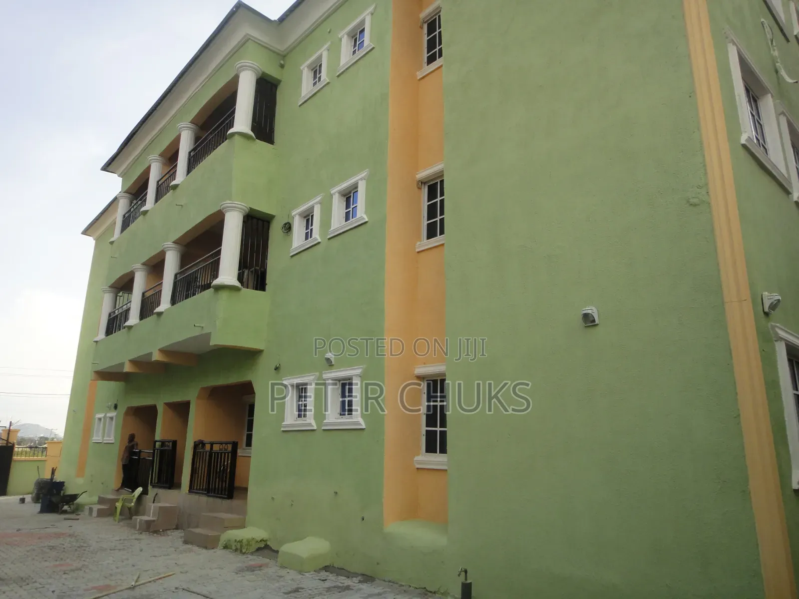 3bdrm Block of Flats in Crd City Phase2, Sabon Lugbe for sale in Sabon Lugbe