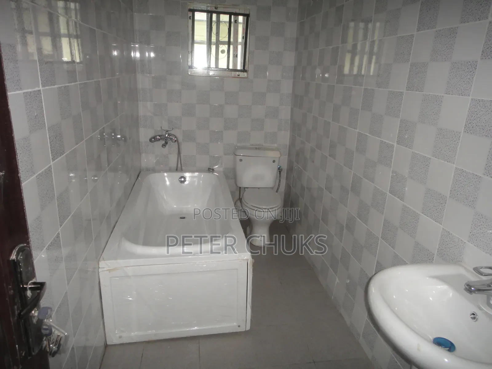 3bdrm Block of Flats in Crd City Phase2, Sabon Lugbe for sale in Sabon Lugbe