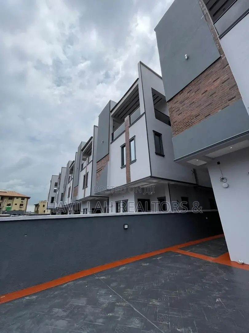 5bdrm Duplex in Opebi for sale in Opebi