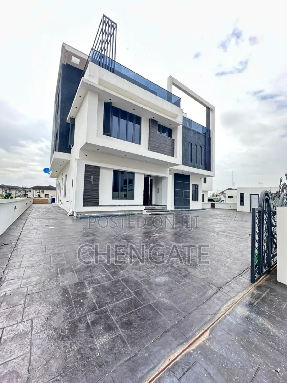 6bdrm Duplex in Pinnock Beach Estate, Osapa london for sale in Osapa london