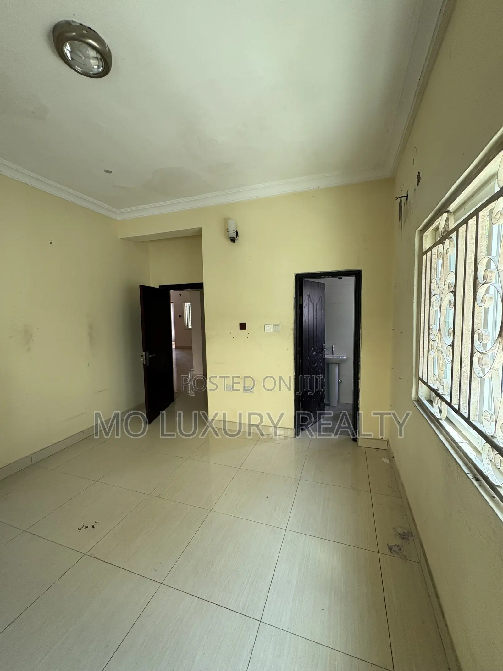10bdrm Townhouse/Terrace in Lekki Phase 1 for sale in Lekki Phase 1