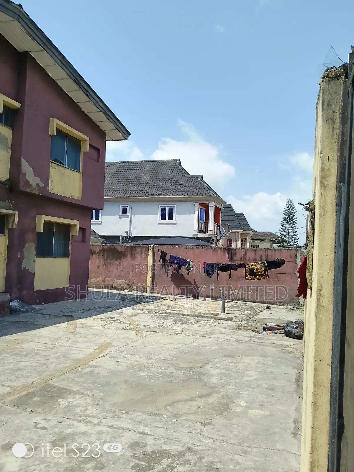 Furnished 15bdrm House in Okokomaiko for sale in Okokomaiko