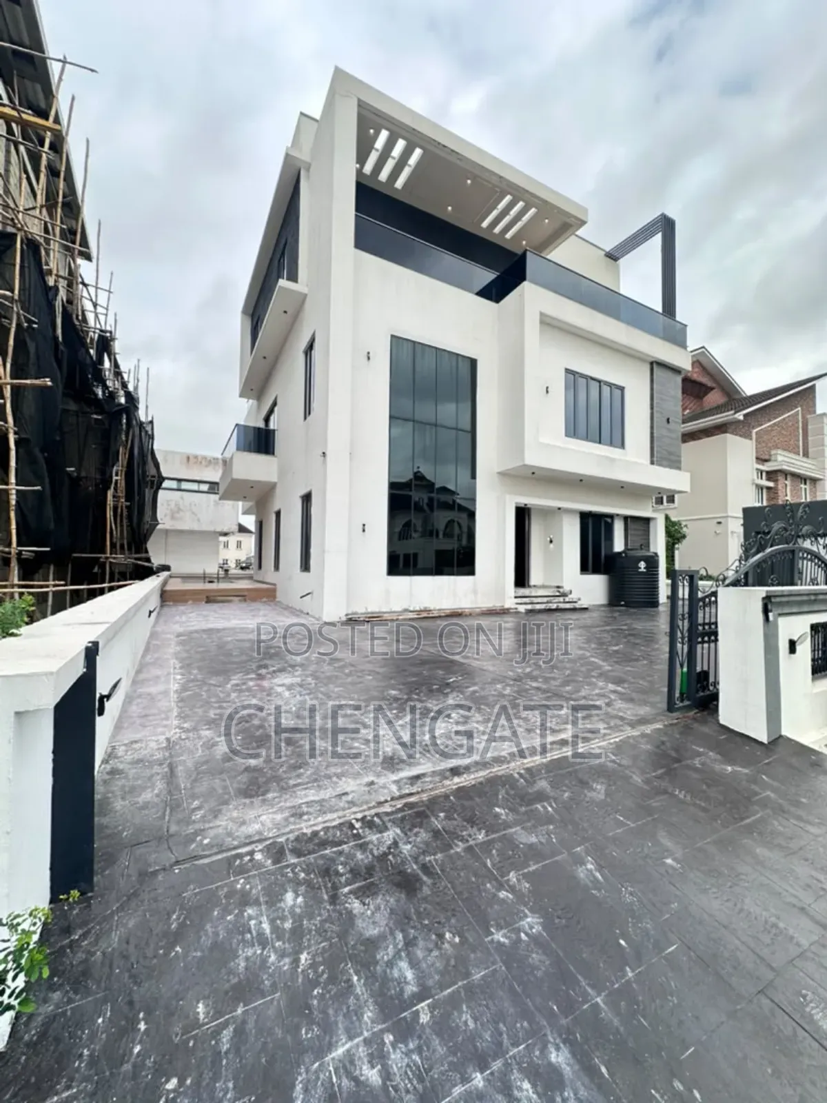 5bdrm Duplex in Pinnock Beach Estate, Osapa london for sale in Osapa london