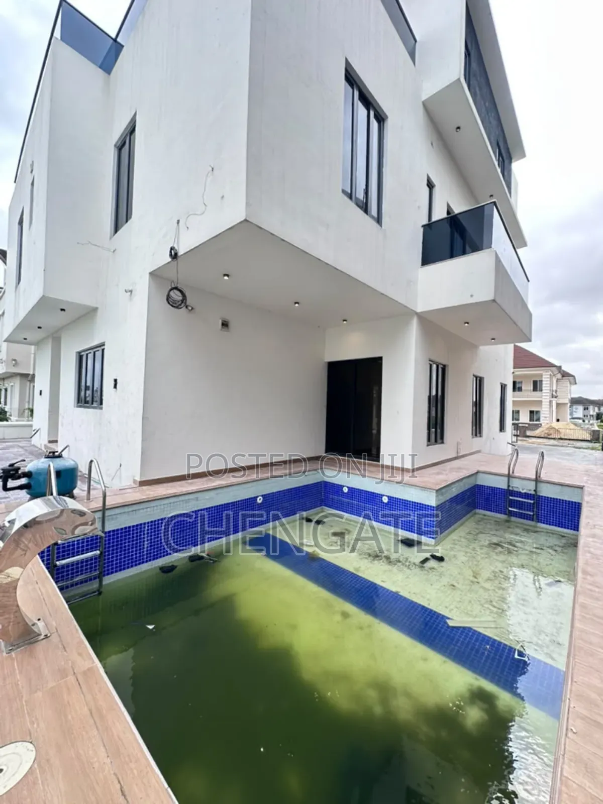 5bdrm Duplex in Pinnock Beach Estate, Osapa london for sale in Osapa london