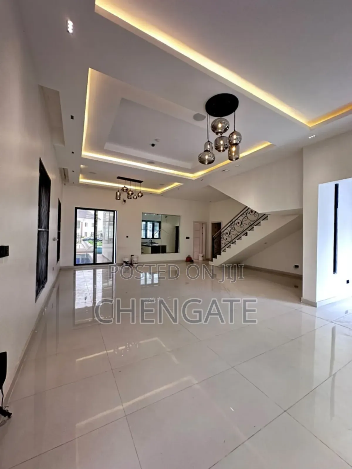 5bdrm Duplex in Pinnock Beach Estate, Osapa london for sale in Osapa london