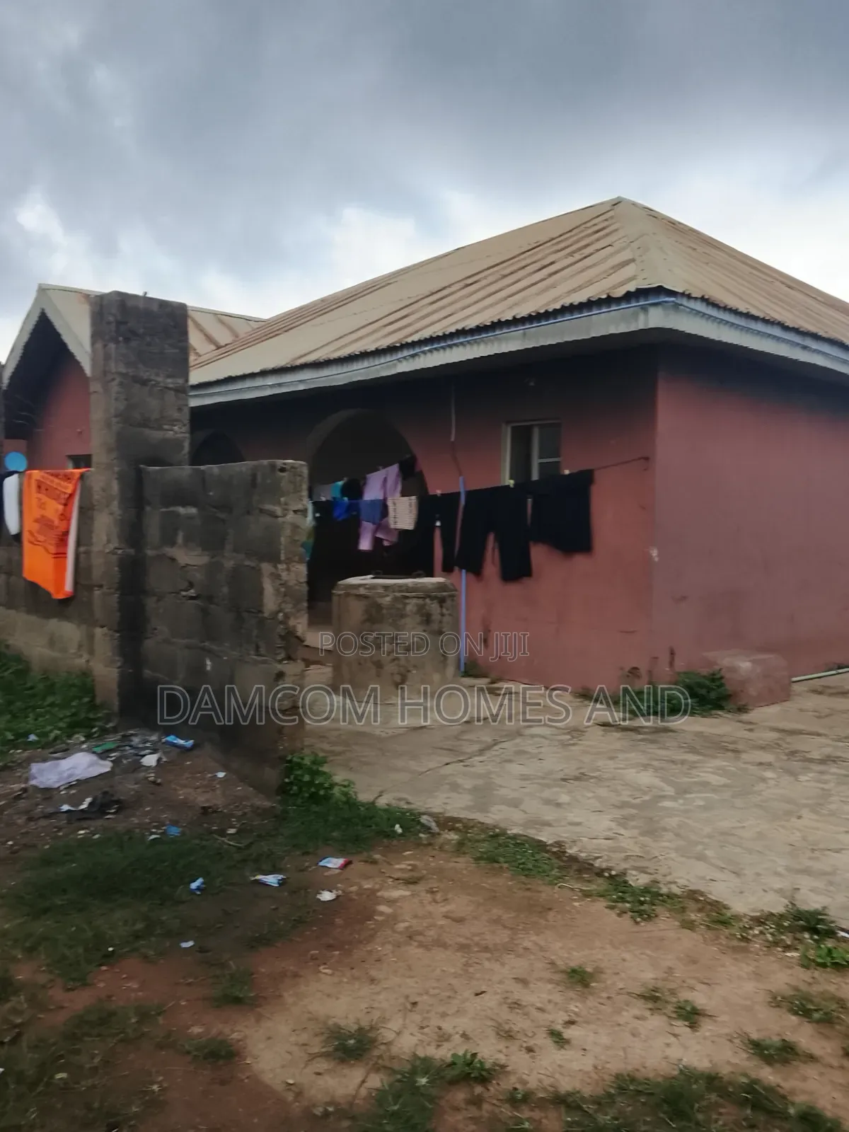 7bdrm Bungalow in Opopin, Apata for sale in Apata