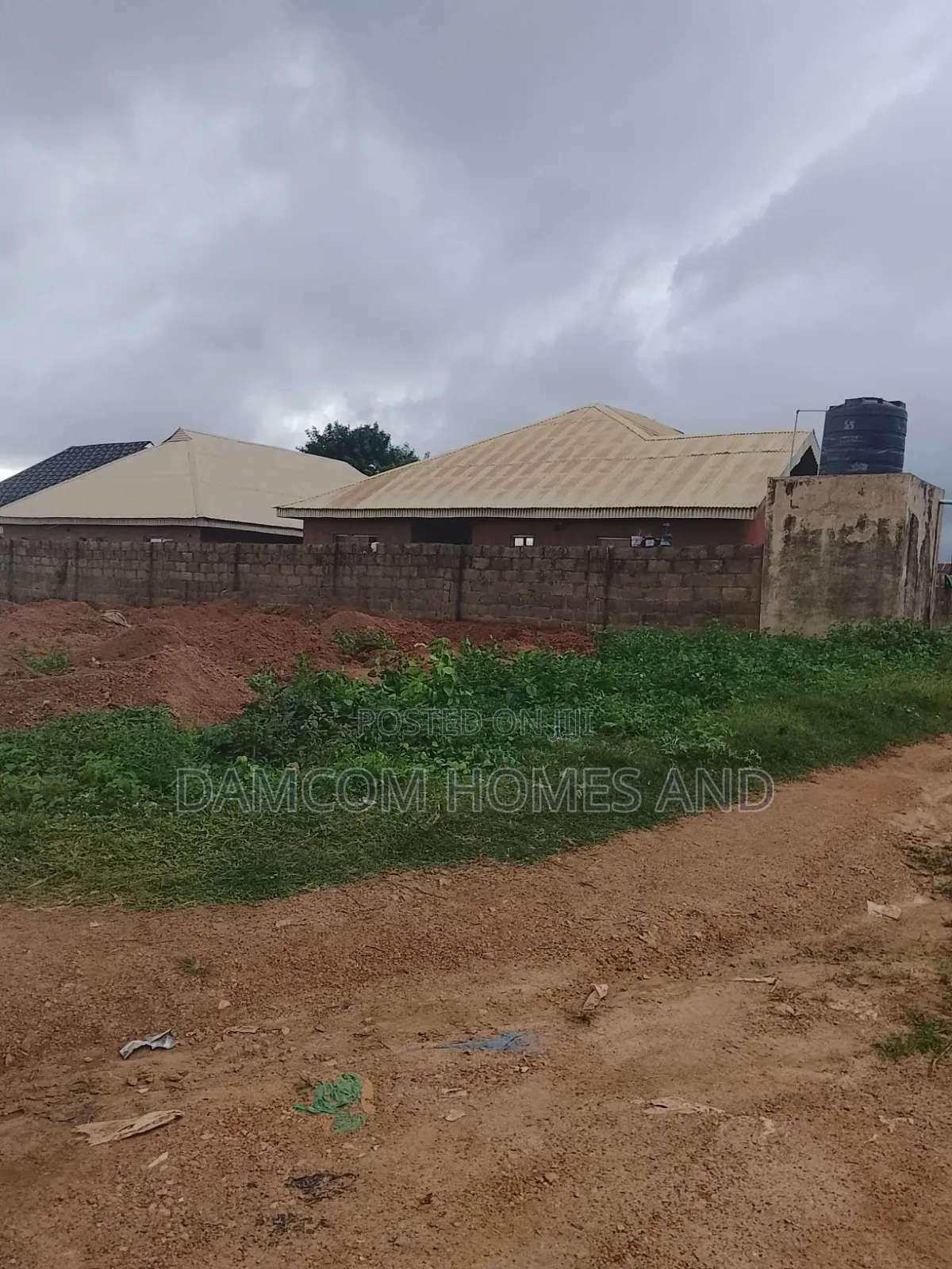 7bdrm Bungalow in Opopin, Apata for sale in Apata