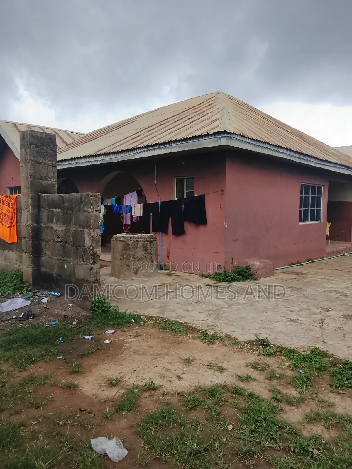 7bdrm Bungalow in Opopin, Apata for sale in Apata