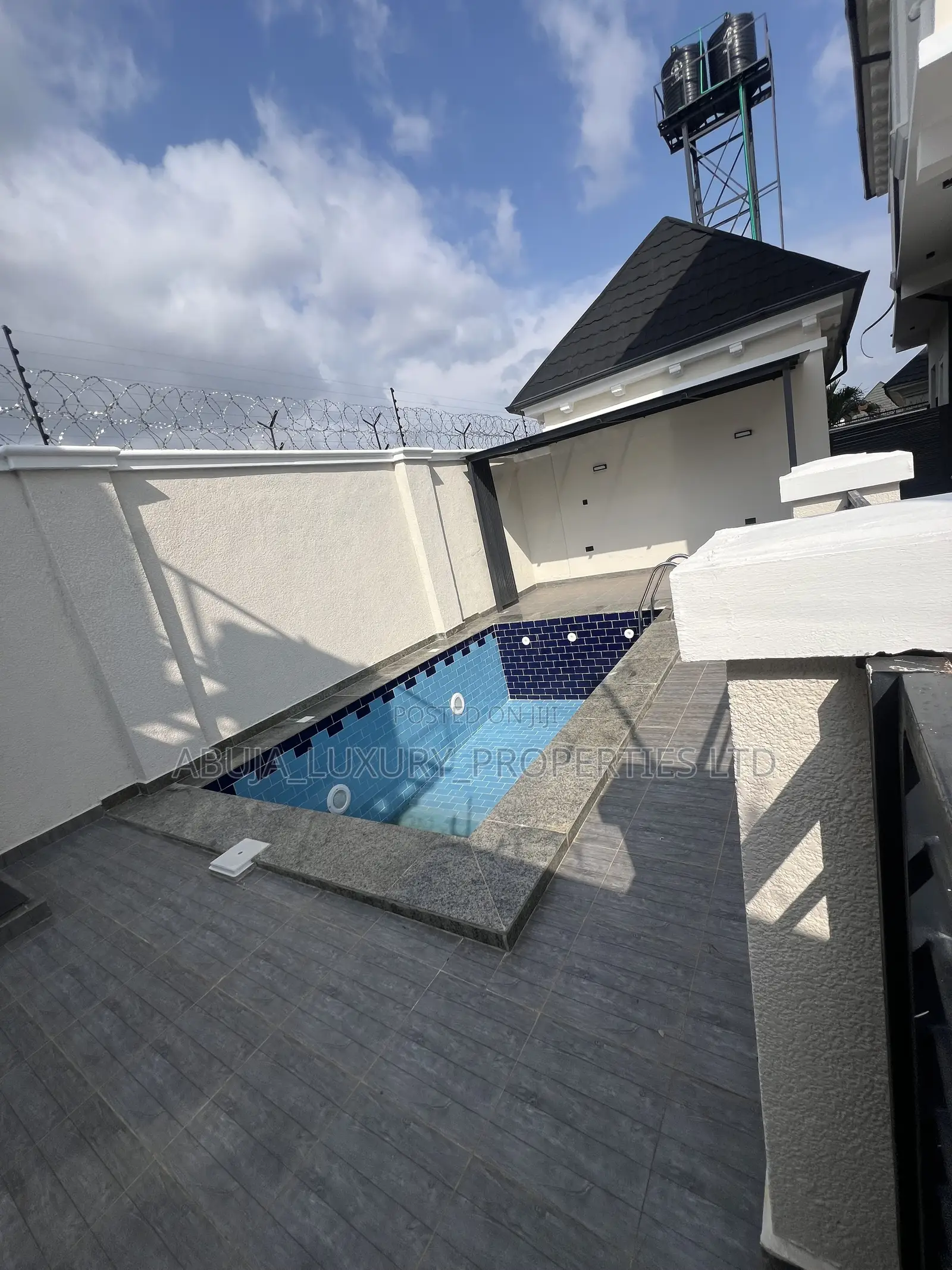 5bdrm Mansion in Green City Residents, Gwarinpa for sale in Gwarinpa