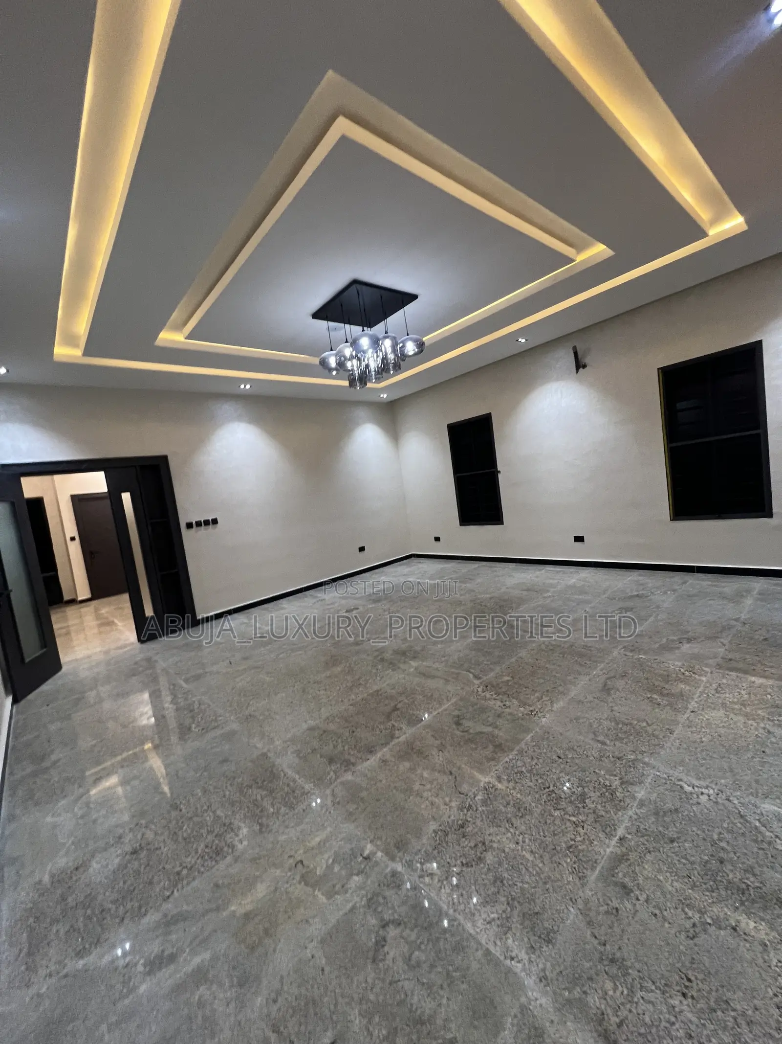 5bdrm Mansion in Green City Residents, Gwarinpa for sale in Gwarinpa