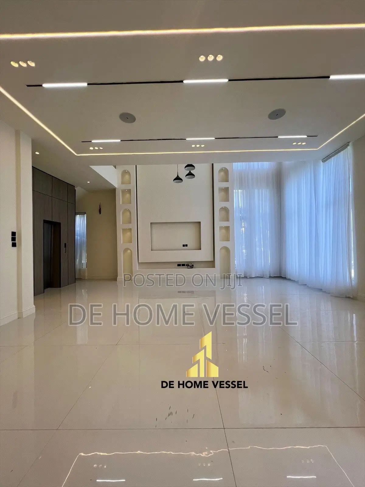 5bdrm Duplex in Osapa london for sale in Osapa london