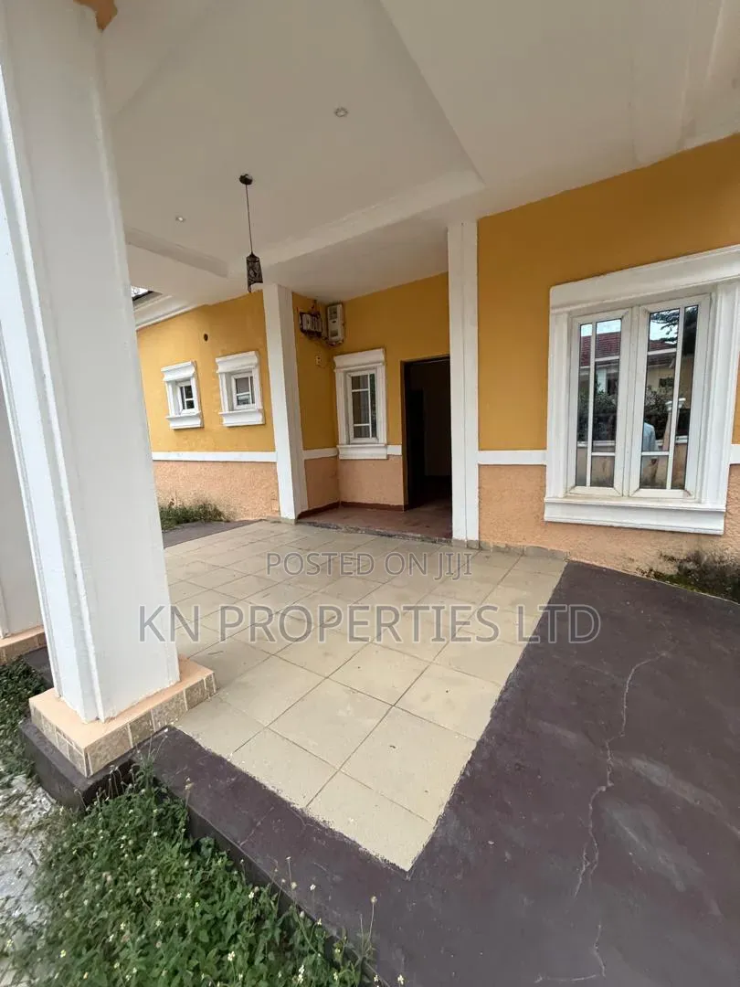 3bdrm Bungalow in Airport Road, Pyakasa for sale in Pyakasa