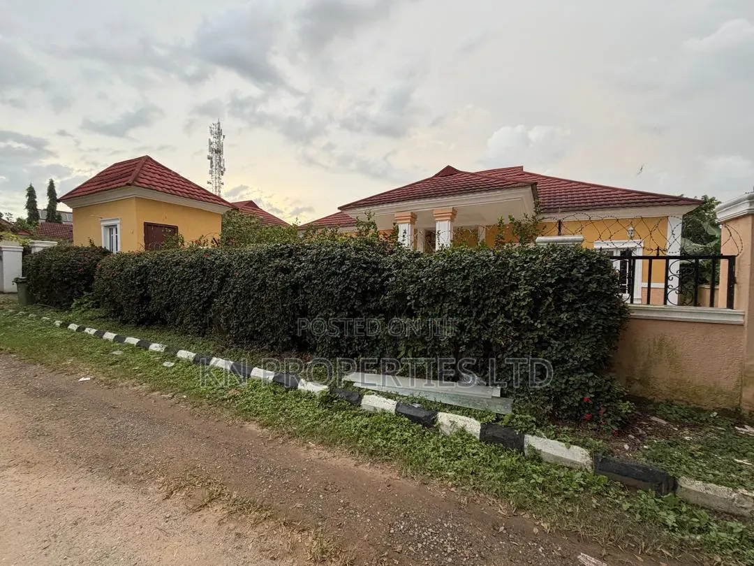 3bdrm Bungalow in Airport Road, Pyakasa for sale in Pyakasa