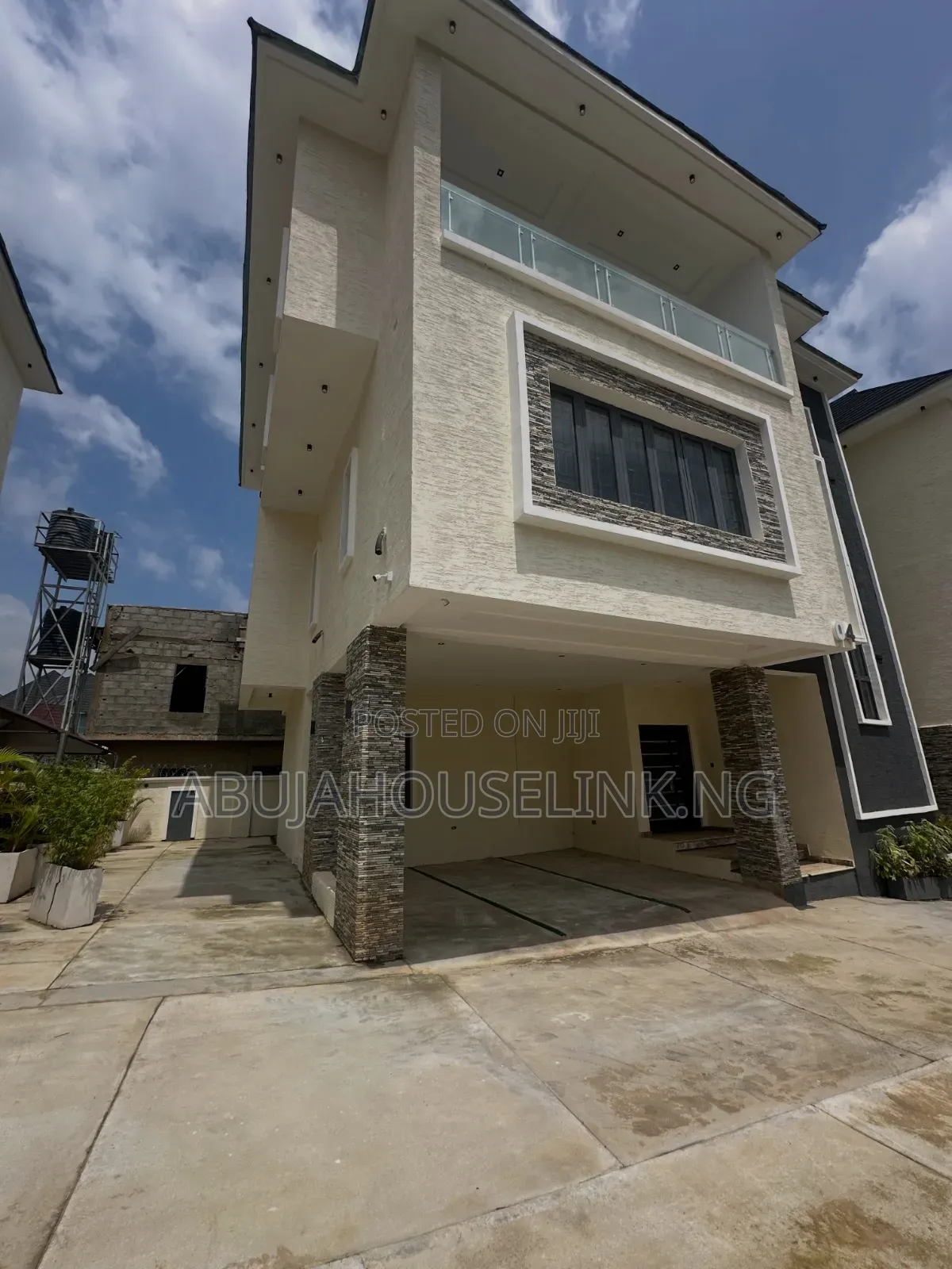 4bdrm Duplex in Apo Resettlement for sale in Apo Resettlement