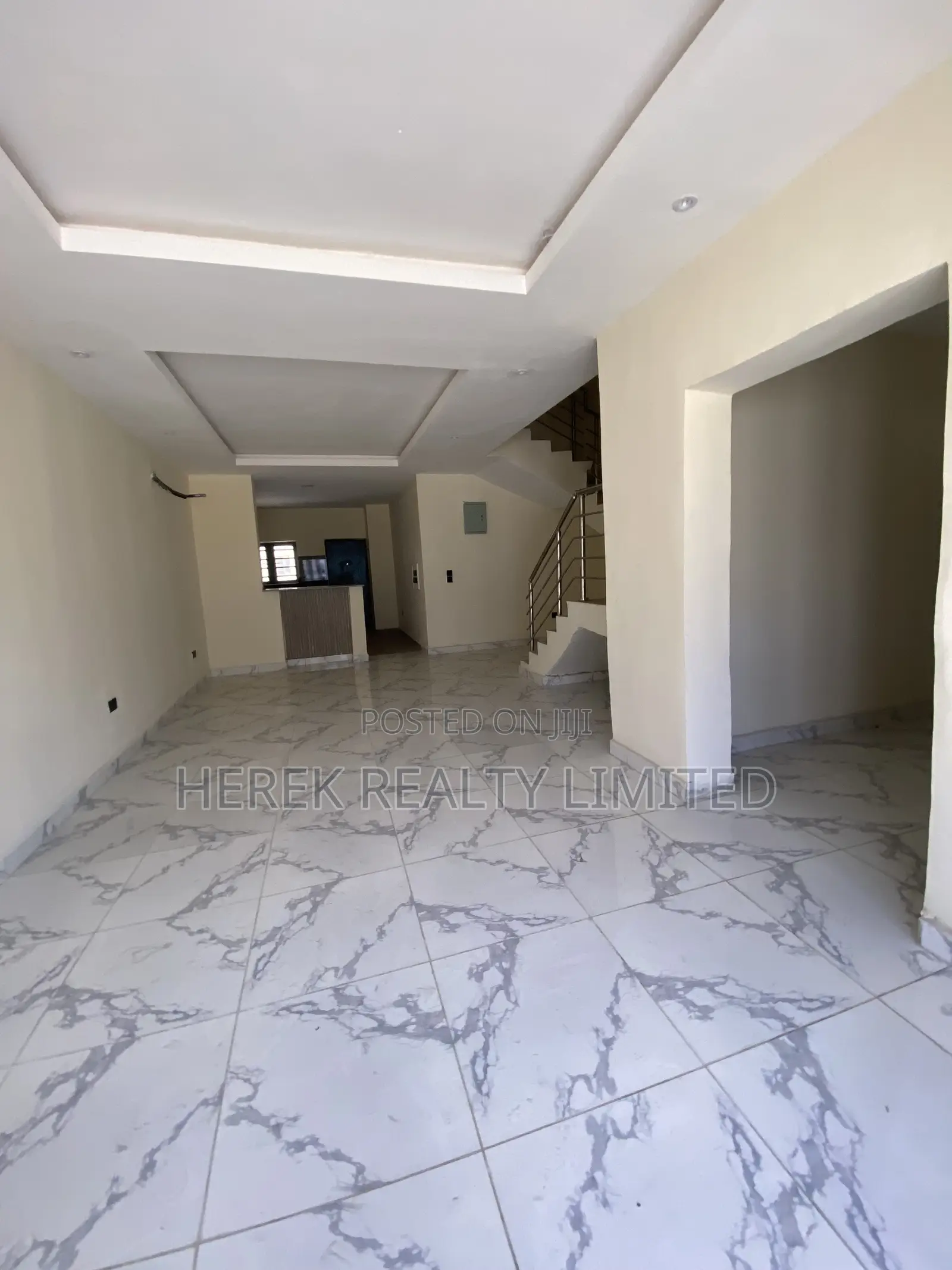 2bdrm Apartment in Abraham Adesanya, Ogombo for rent in Ogombo