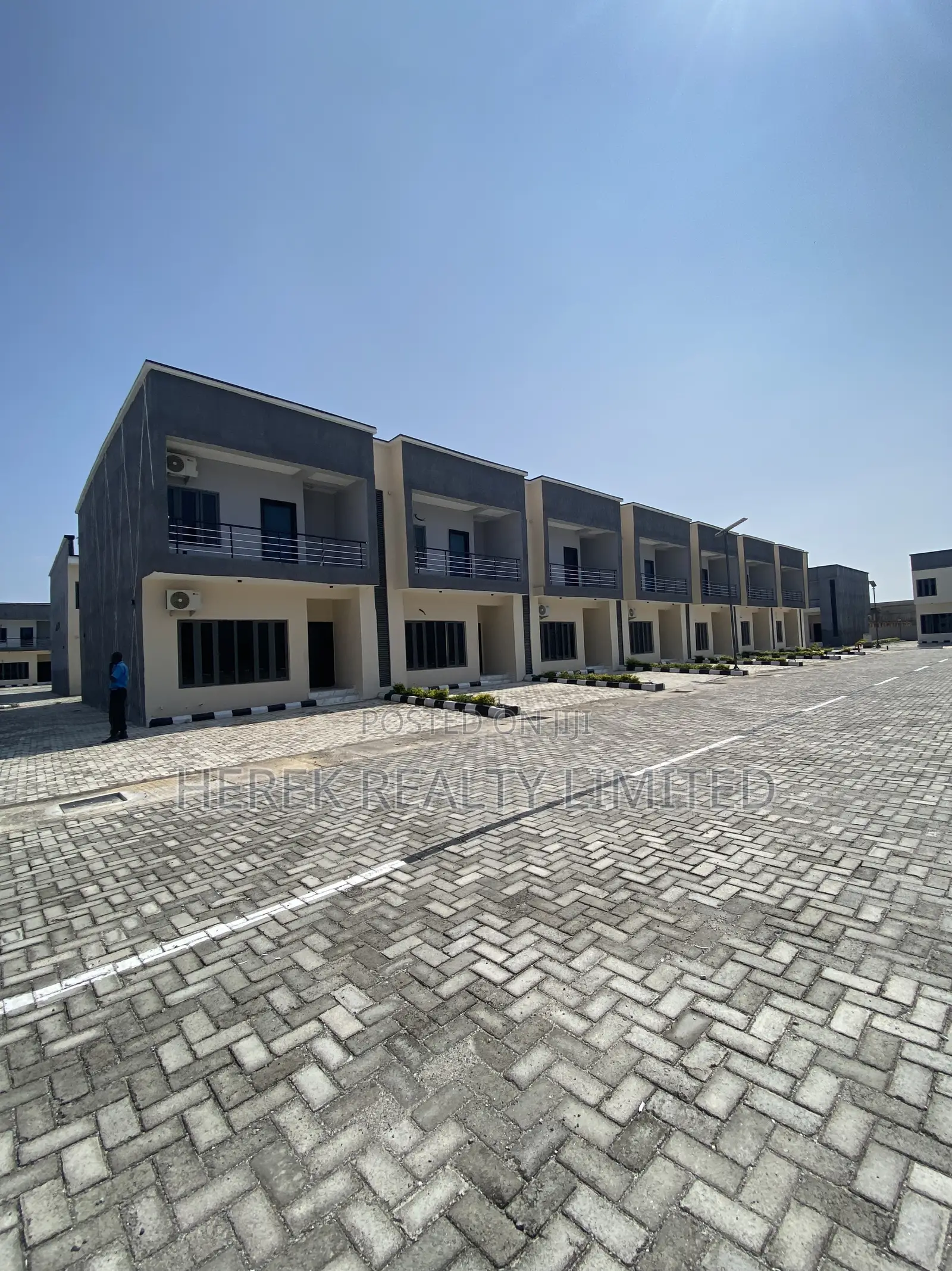 2bdrm Apartment in Abraham Adesanya, Ogombo for rent in Ogombo