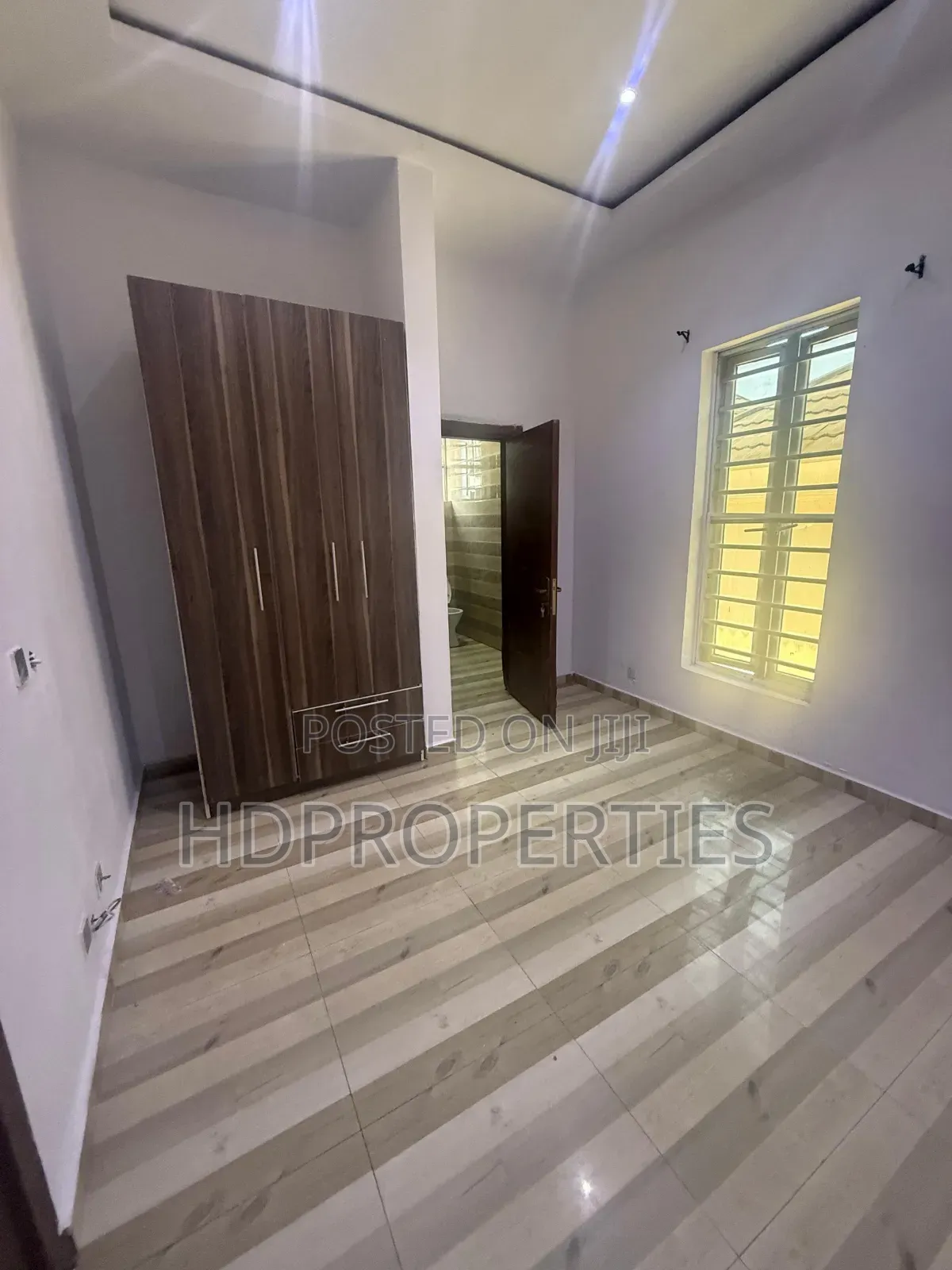 1bdrm Shared Apartment in Canalwest, Lagos Island / Lagos Island in Lagos Island / Lagos Island