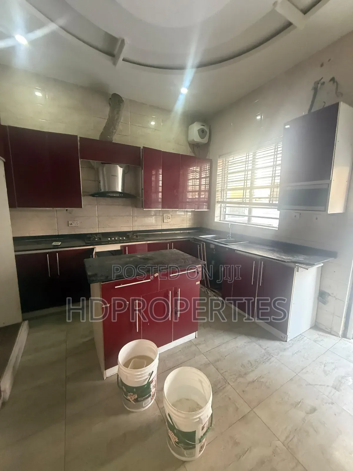 1bdrm Shared Apartment in Canalwest, Lagos Island / Lagos Island in Lagos Island / Lagos Island