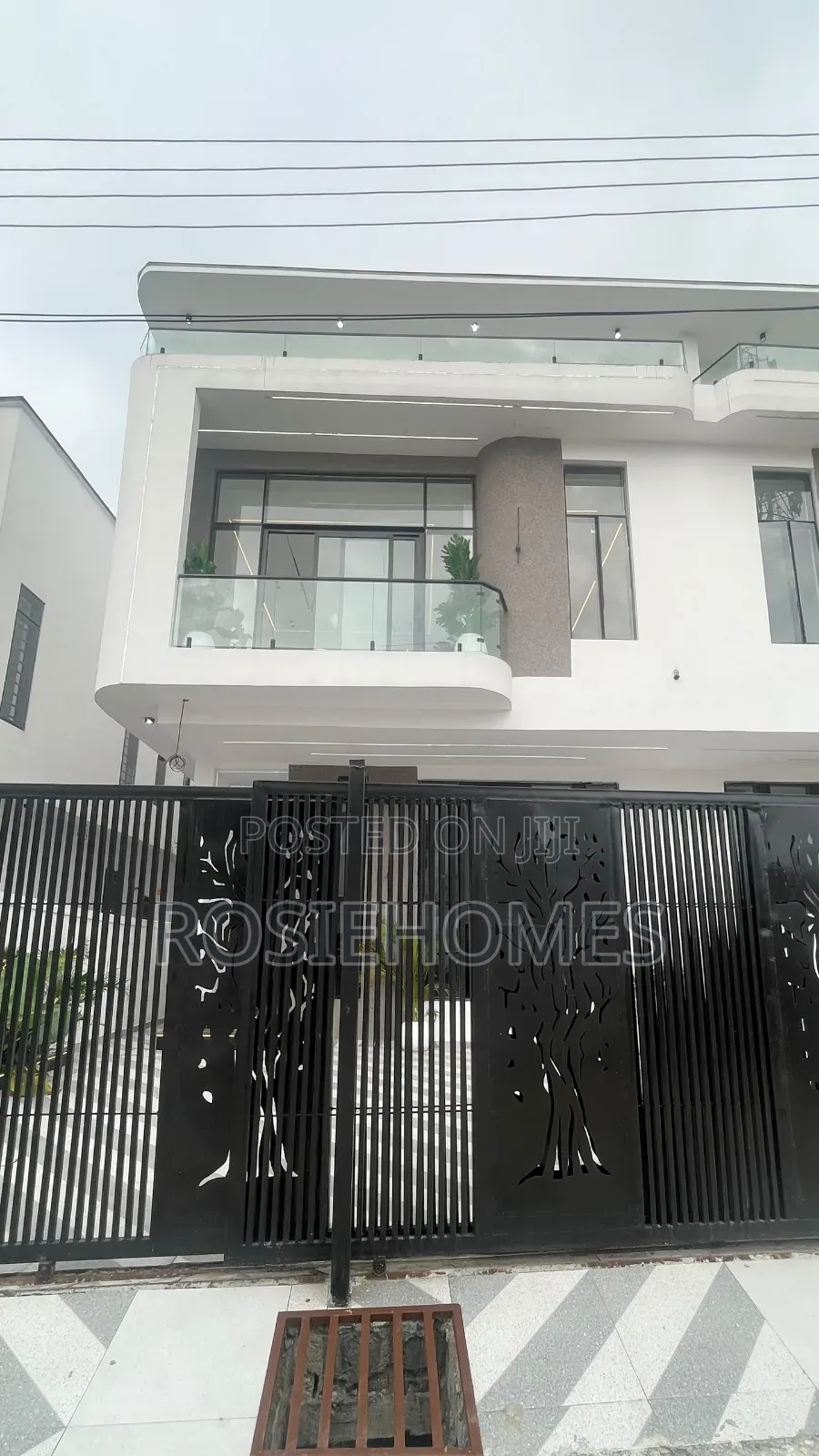 4bdrm Duplex in Ikota Gra for sale in Ikota