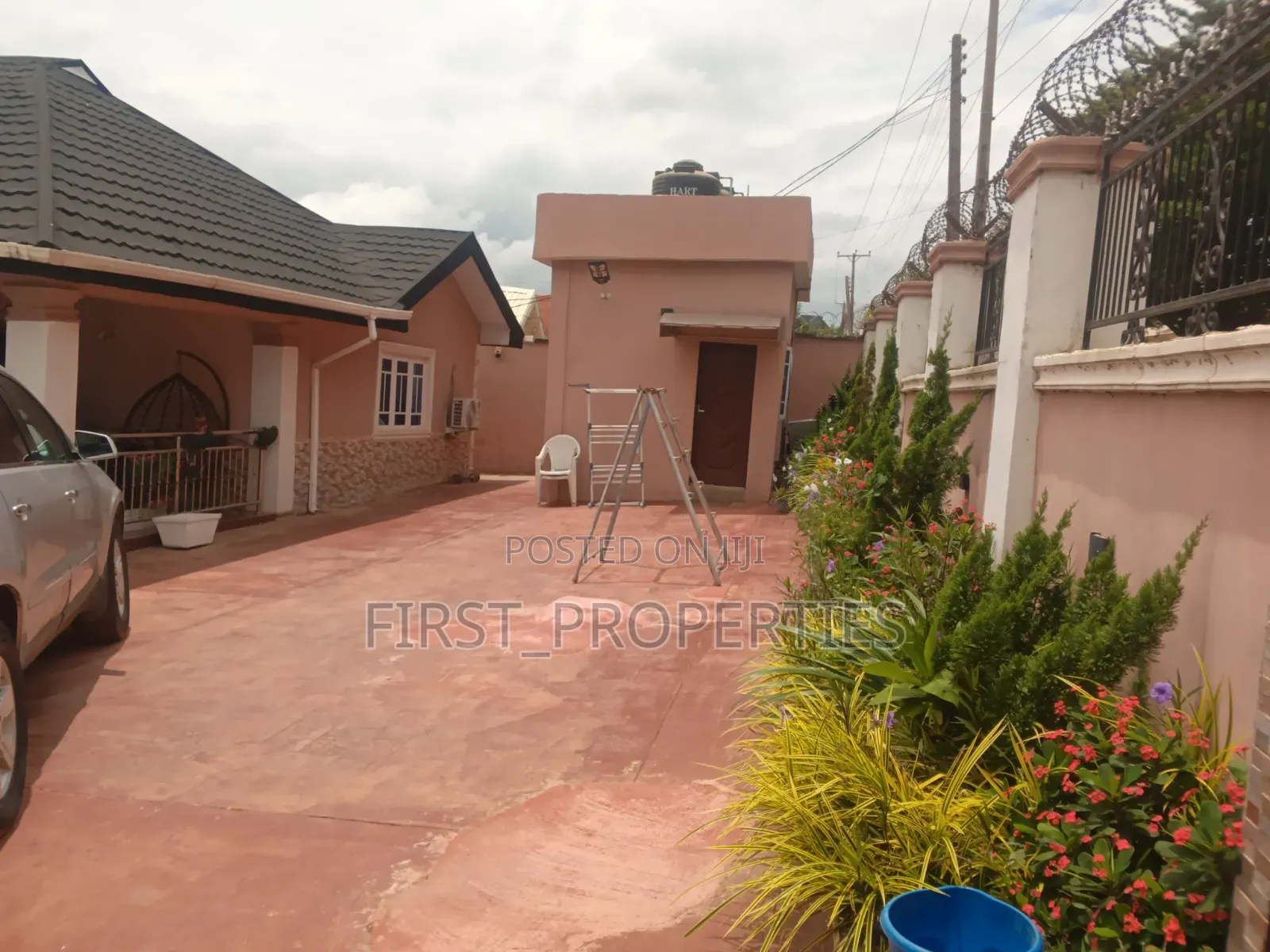 5bdrm Block of Flats in Peluseriki Estate, Ibadan for sale in Ibadan