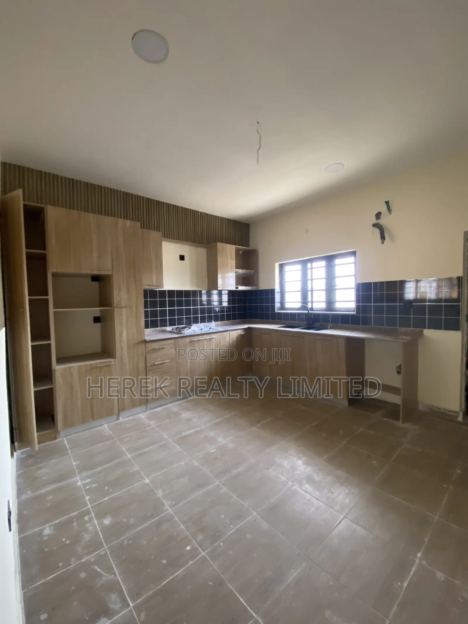 3bdrm Apartment in Abraham Adesanya, Ogombo for rent in Ogombo