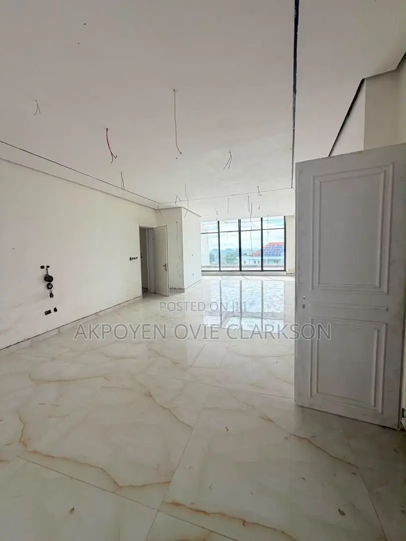 8bdrm Duplex in Asokoro for sale in Asokoro