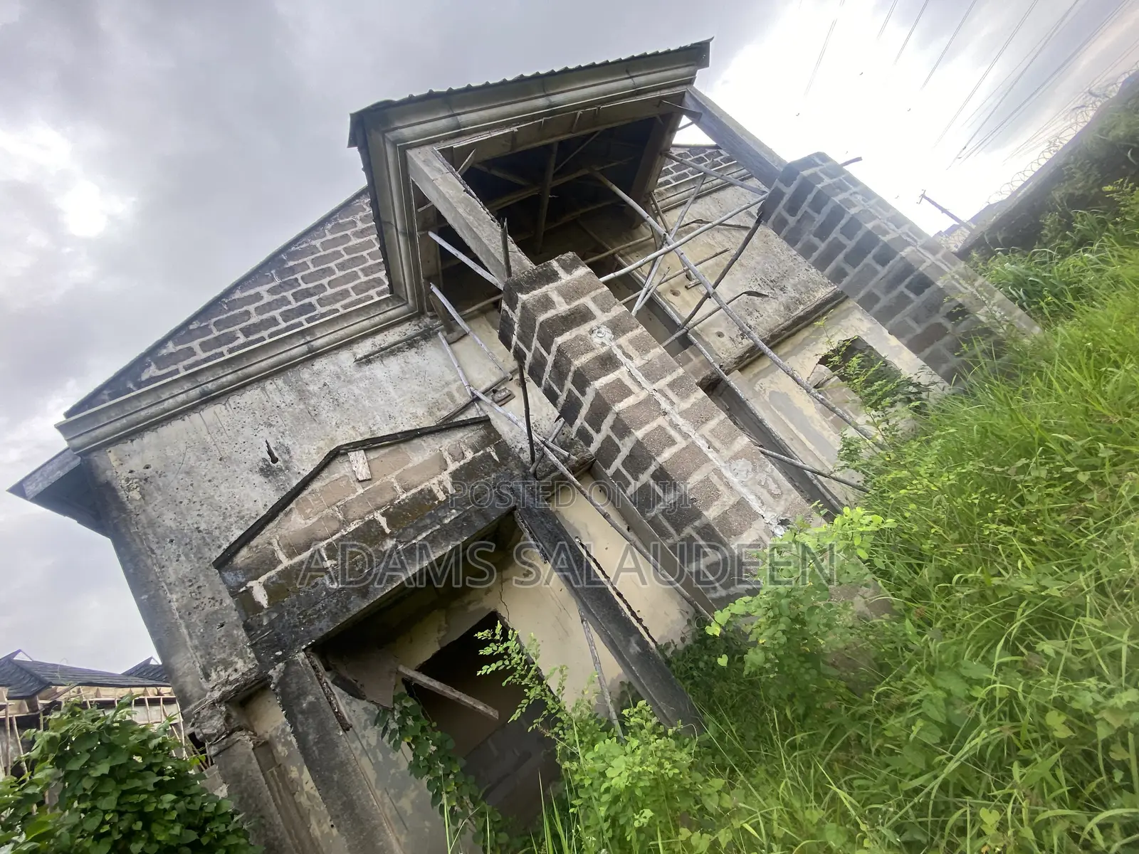 HOTEL Uncompleted 20 Room Selfcon and a Hall in Alakuko