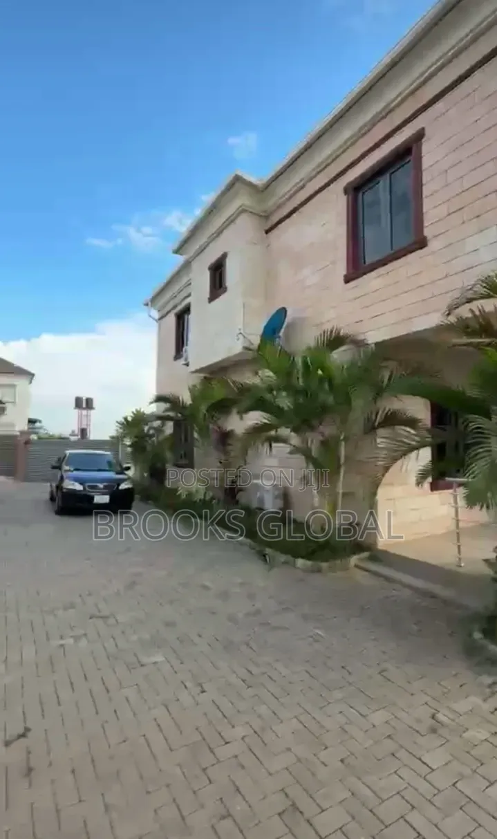 4bdrm Duplex in Asokoro for sale in Asokoro