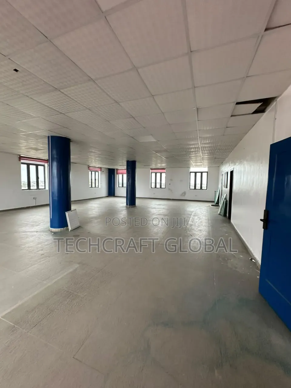 Over 200sqm Massive Shop/Warehouse to Let Directly Facing the Express in Olokonla