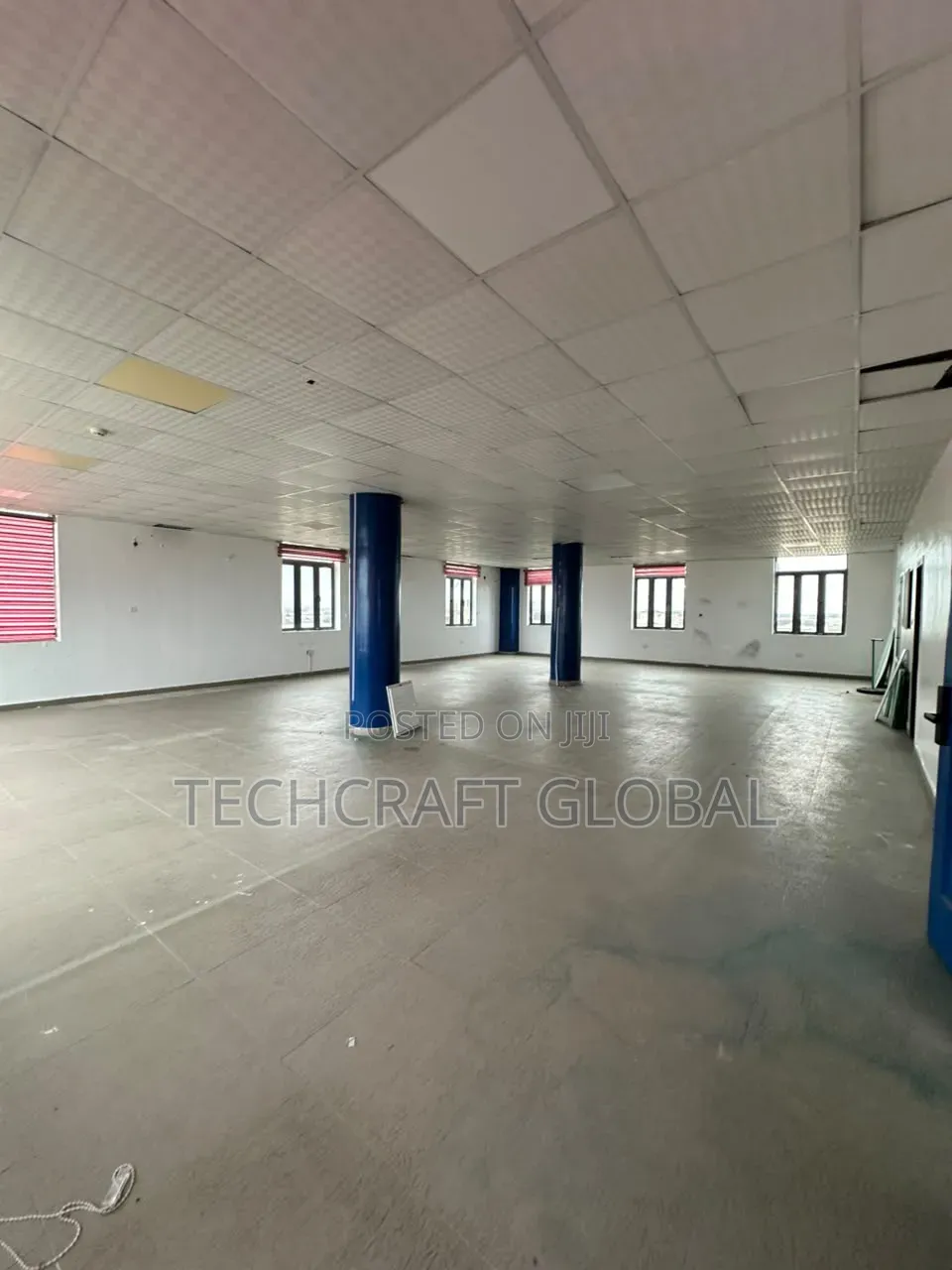 Over 200sqm Massive Shop/Warehouse to Let Directly Facing the Express in Olokonla