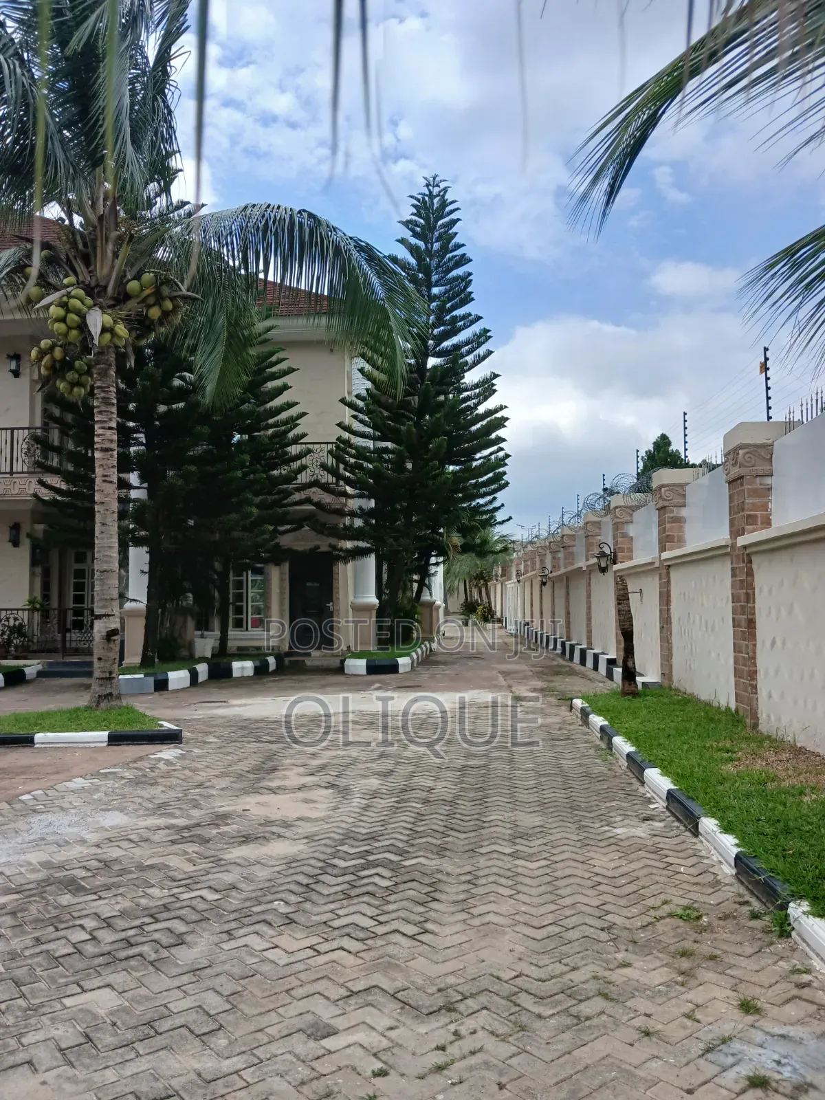 8bdrm Duplex in Katampe Extension for rent in Katampe Extension