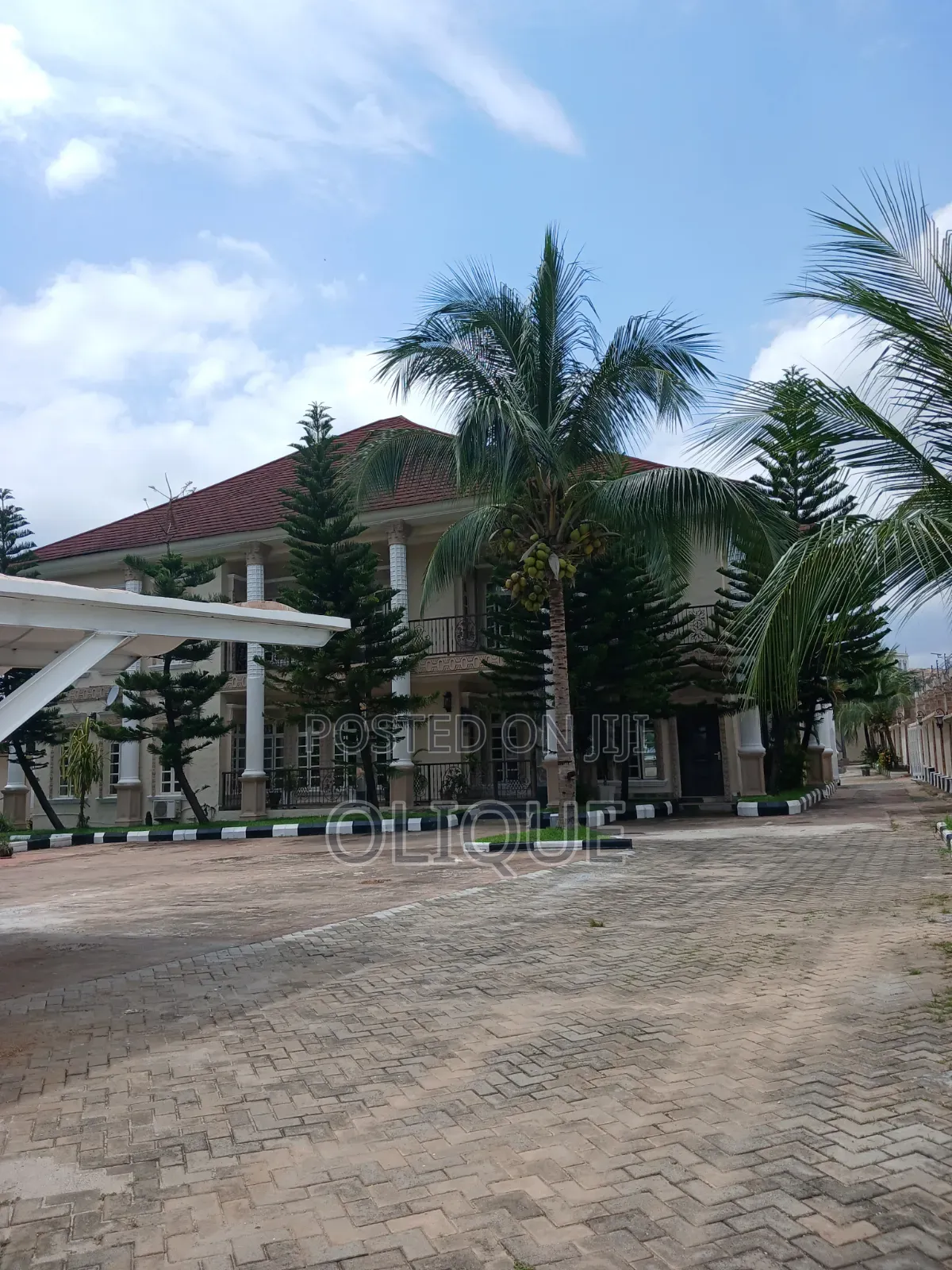 8bdrm Duplex in Katampe Extension for sale in Katampe Extension