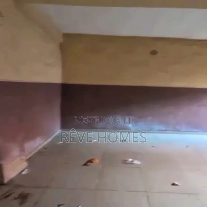 2bdrm Block of Flats in Adekunle for rent in Adekunle