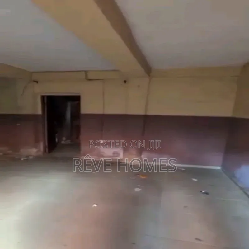2bdrm Block of Flats in Adekunle for rent in Adekunle