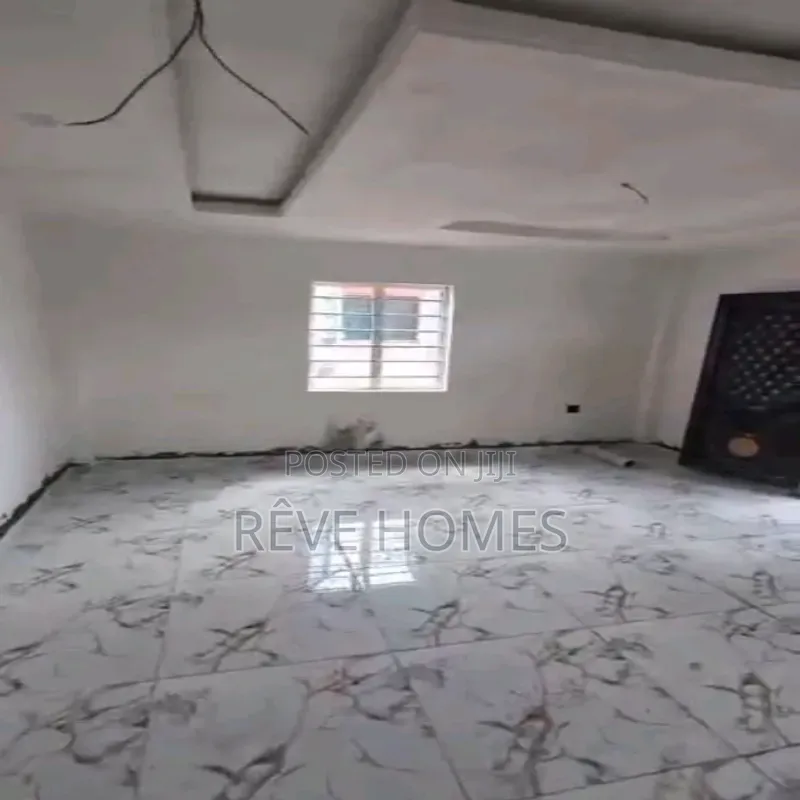 2bdrm Apartment in Adekunle for rent in Adekunle