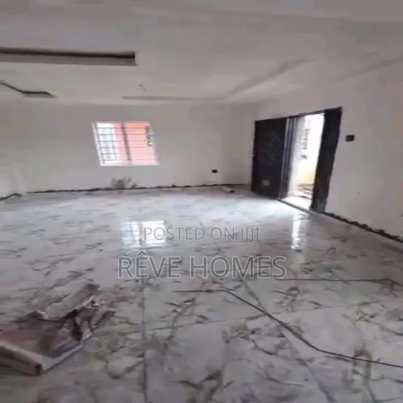 2bdrm Apartment in Adekunle for rent in Adekunle