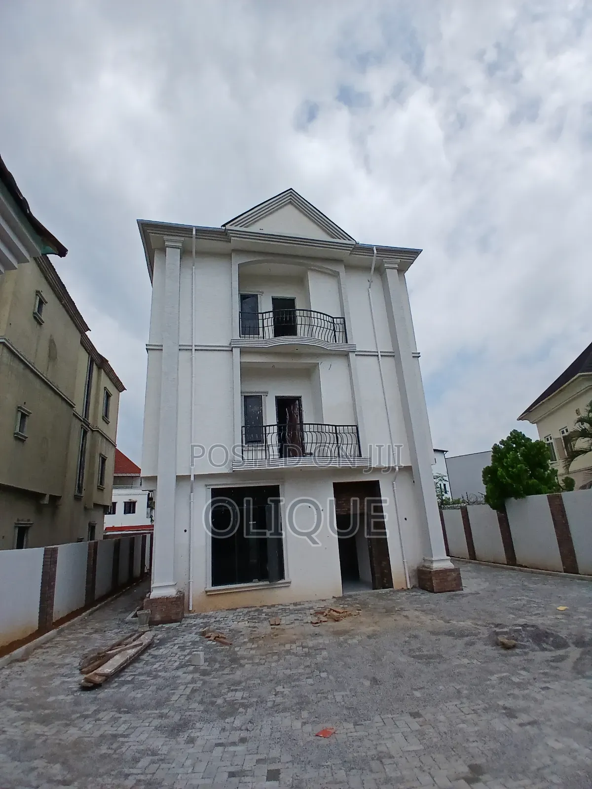 6bdrm Duplex in Katampe Extension for sale in Katampe Extension