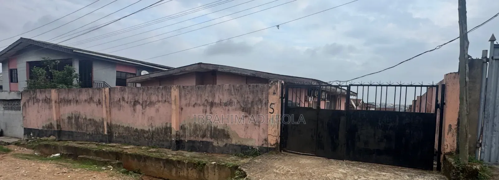 Land Measuring 923sqm With a Demolishable Bungalow on It, in A in Berger