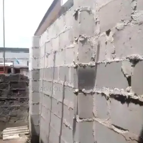 1bdrm Block of Flats in Ejigbo / Ejigbo for sale in Ejigbo / Ejigbo