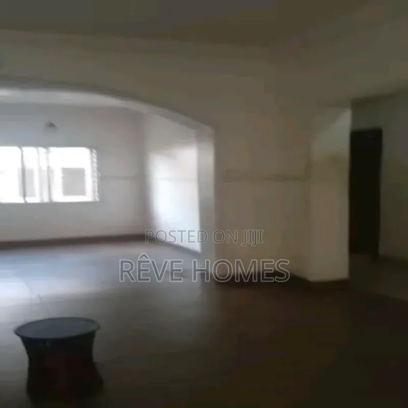 3bdrm Block of Flats in Soluyi for rent in Soluyi