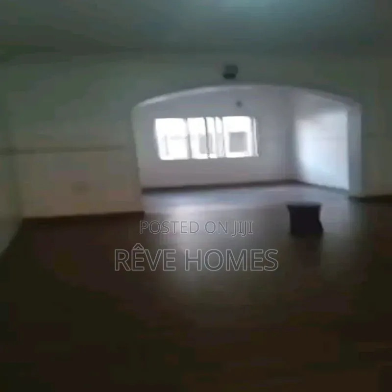 3bdrm Block of Flats in Soluyi for rent in Soluyi