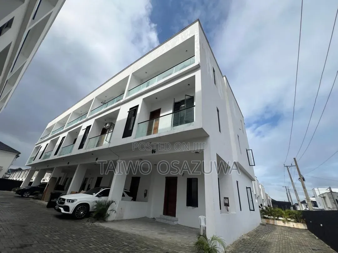 4bdrm Duplex in Ikate for sale in Ikate