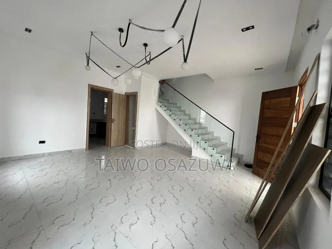4bdrm Duplex in Ikate for sale in Ikate