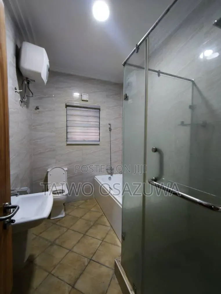 3bdrm Duplex in Lekki Phase 1 for rent in Lekki Phase 1