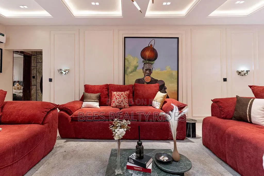 Cozy 2 Bedroom Apartment With a Balcony in Victoria Island Extension
