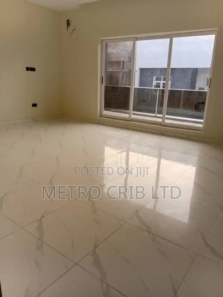 3bdrm Duplex in Victoria Crest Iv, Lafiaji for rent in Lafiaji
